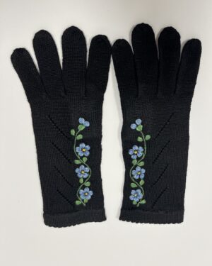 Õhukesed tikandiga sõrmkindad naistele