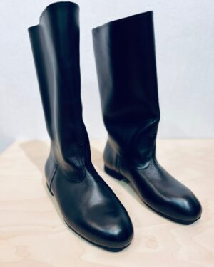 Meeste nahast saapad